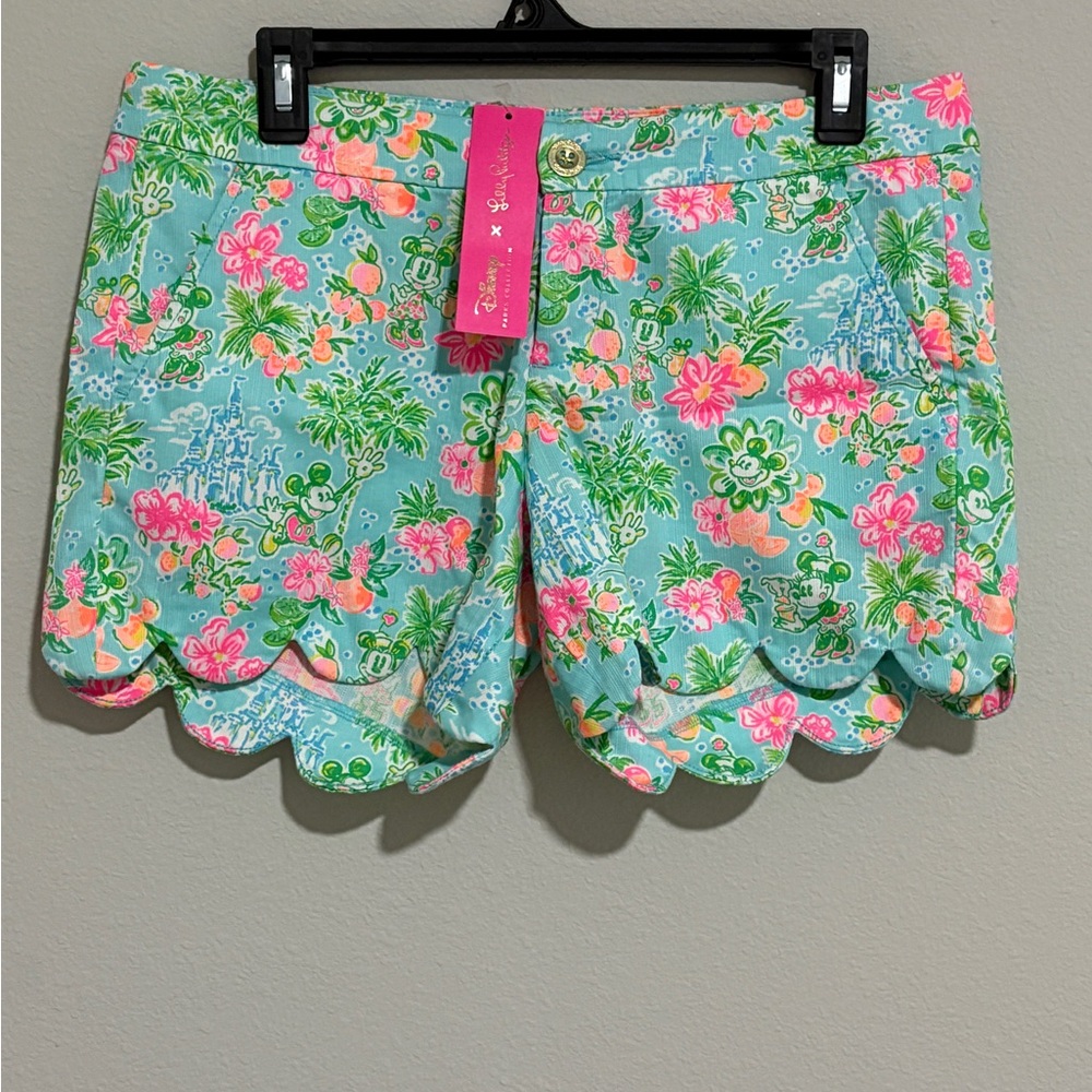 NEW WITH TAGS Disney Parks x Lilly Pulitzer Buttercup SIZE 4 Scalloped shorts